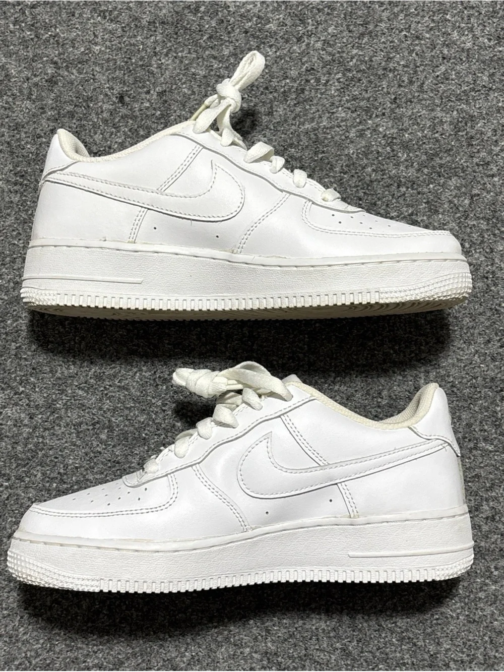 Size 6 (GS) - Nike Air Force 1 LE Low Triple White